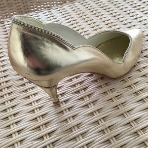Stuart Weitzman Platino Heels